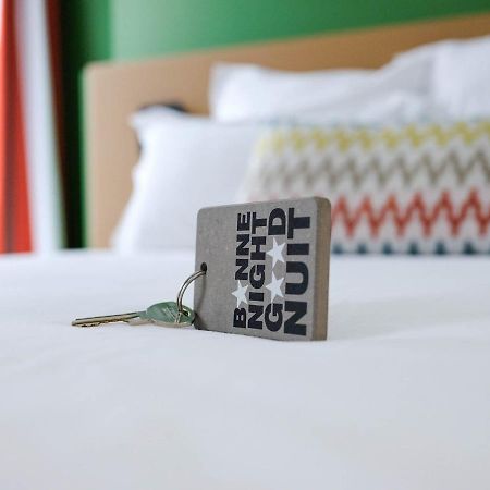 פואטייה Logis Hotel De L'Europe מראה חיצוני תמונה