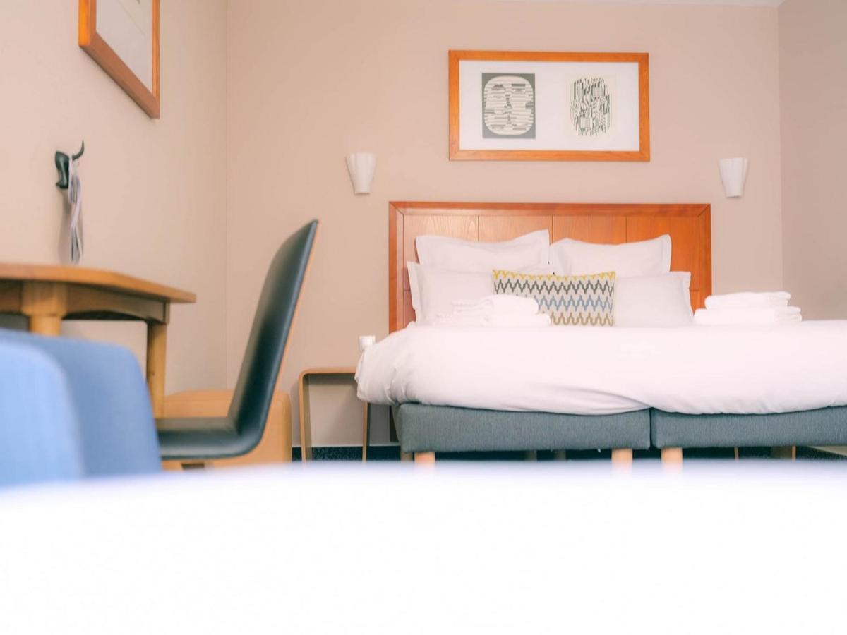 פואטייה Logis Hotel De L'Europe חדר תמונה