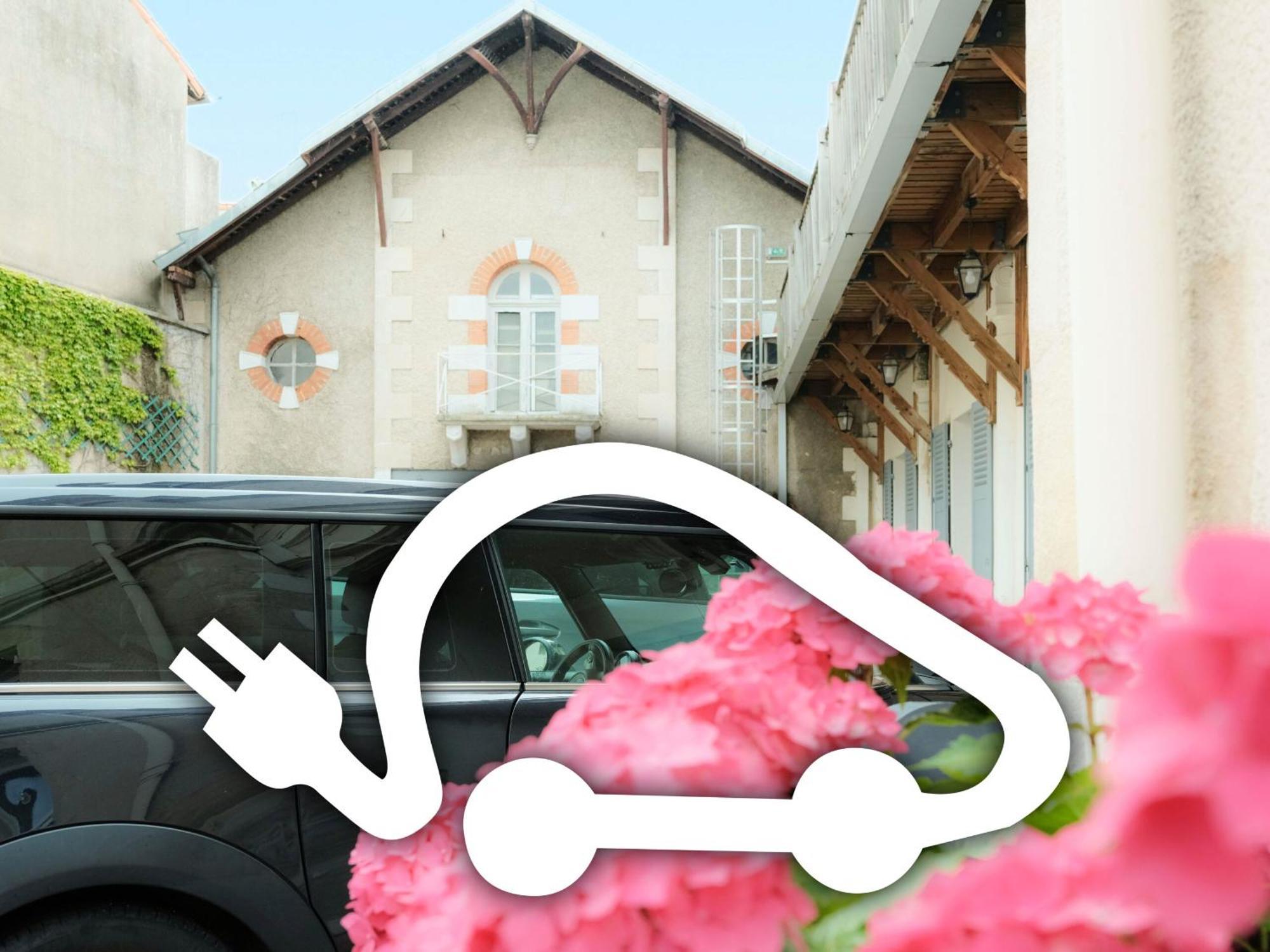 פואטייה Logis Hotel De L'Europe מראה חיצוני תמונה