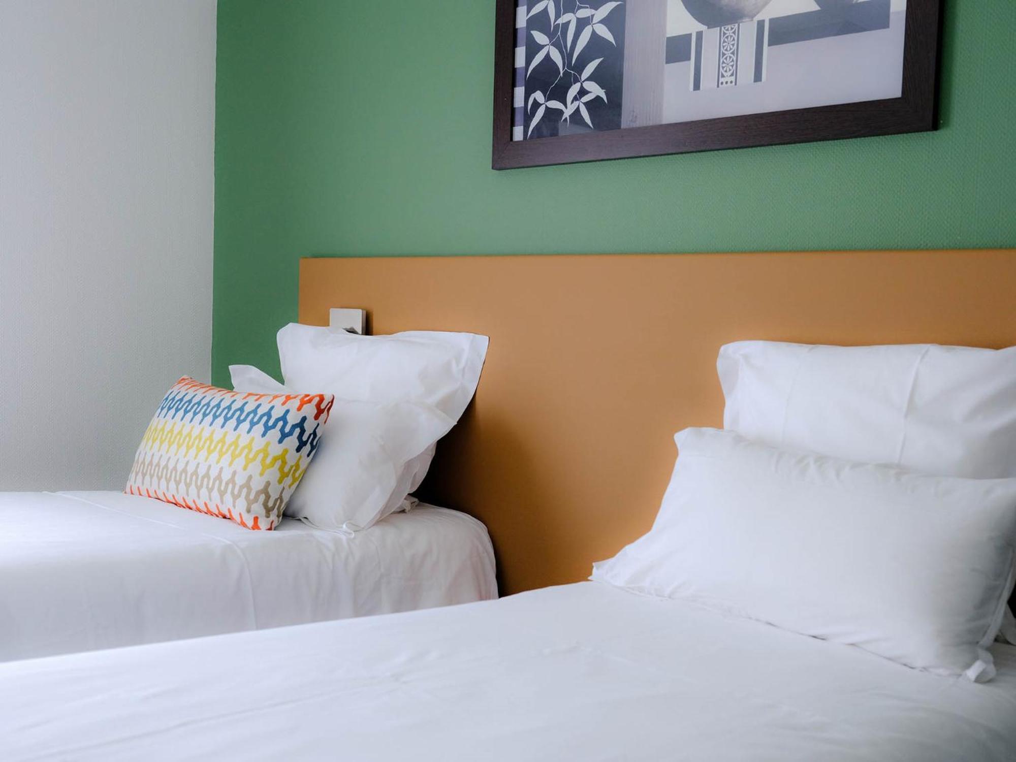 פואטייה Logis Hotel De L'Europe חדר תמונה