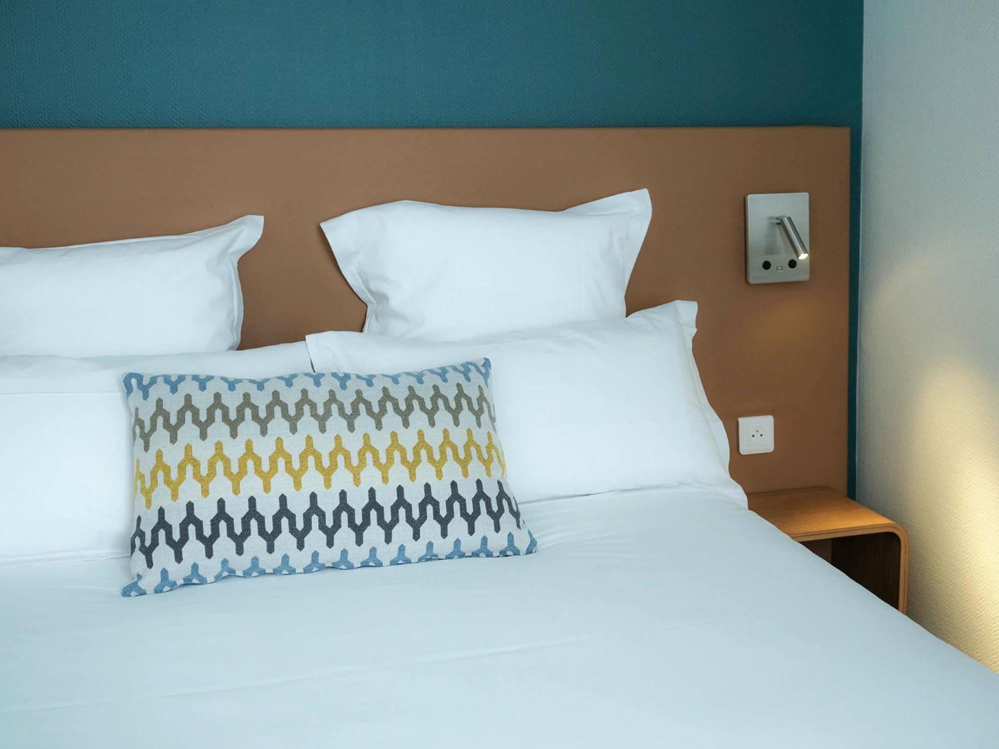פואטייה Logis Hotel De L'Europe חדר תמונה