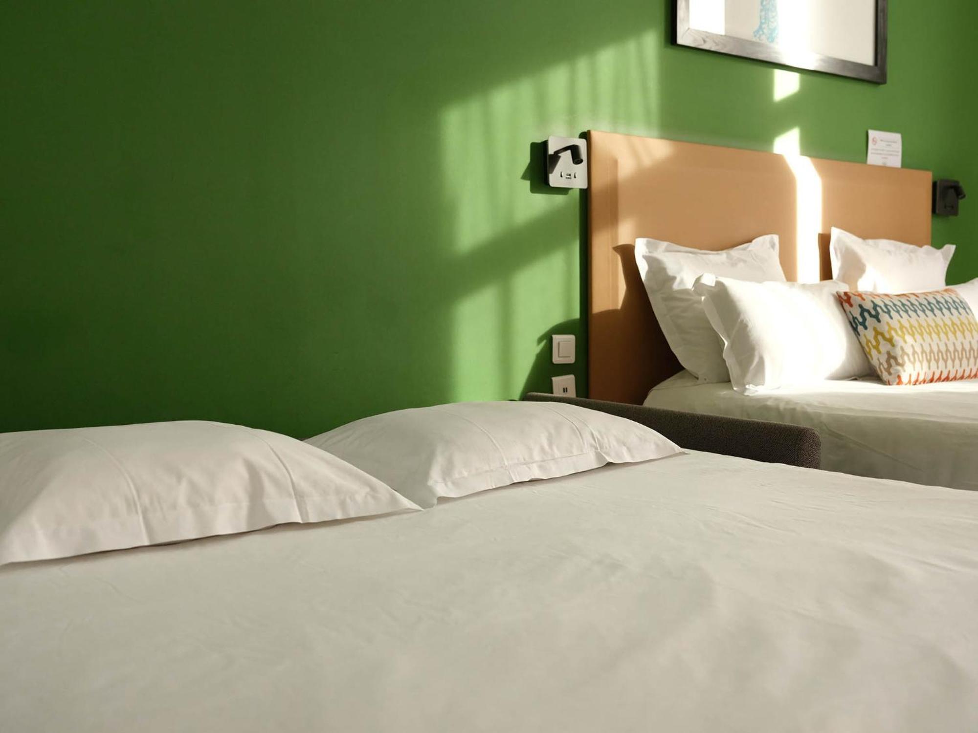 פואטייה Logis Hotel De L'Europe מראה חיצוני תמונה