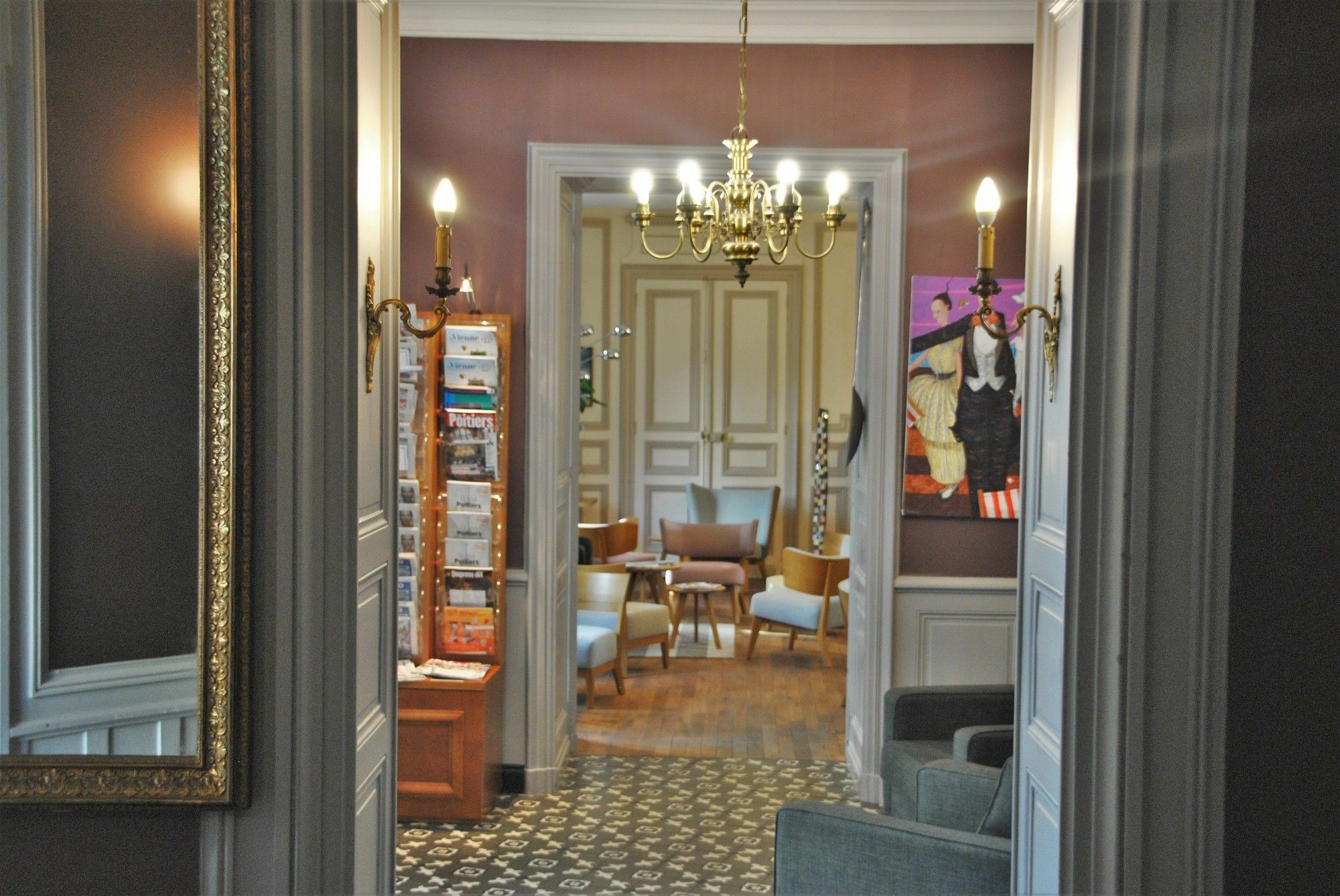 פואטייה Logis Hotel De L'Europe מראה חיצוני תמונה